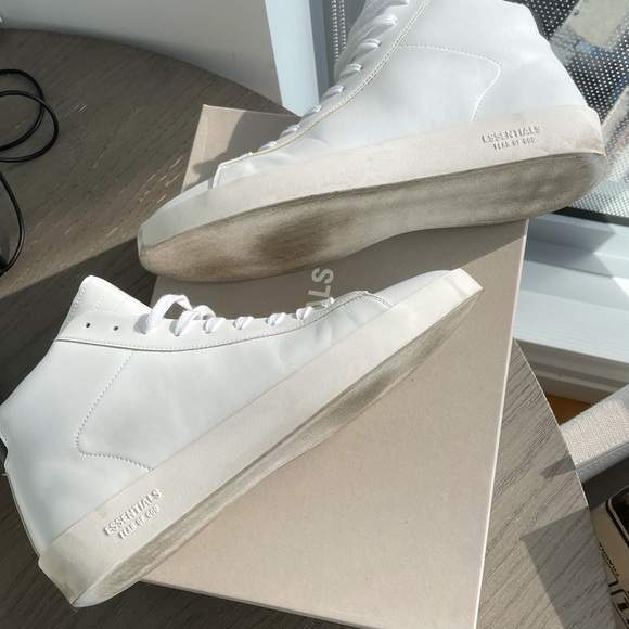 Fear of God ESSENTIALS
White Tennis Mid Sneakers - Picture 5 of 6
